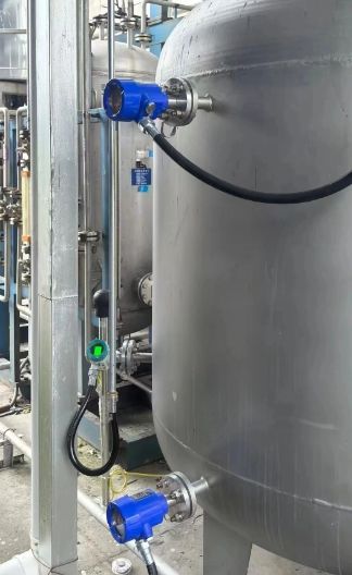 Вибрационный сигнализатор уровня: Принцип работы, преимущества и промышленные применения