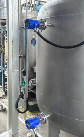 Последние дела компании о Вибрационный сигнализатор уровня: Принцип работы, преимущества и промышленные применения